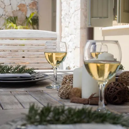 فيلة Fiscardo View